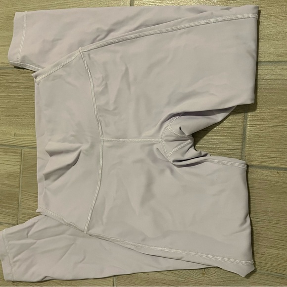 Like new lululemon lavender wunder unders! - Picture 2 of 3